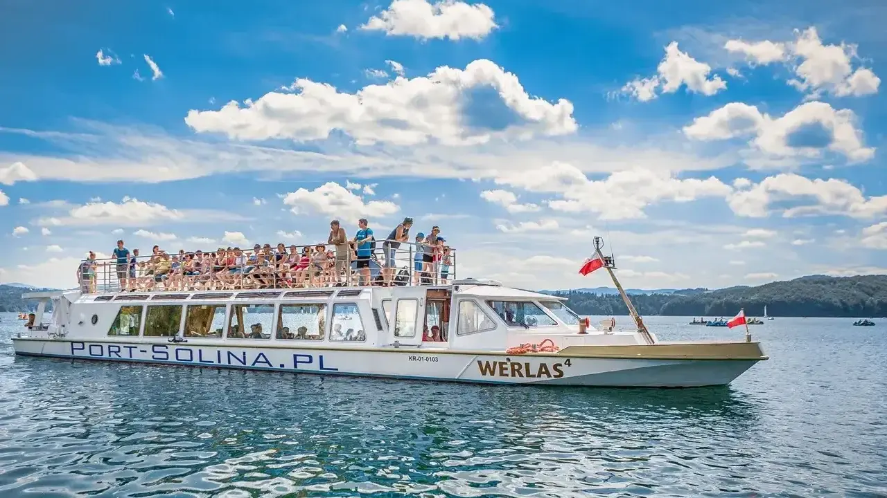 Rejs po Jeziorze Solińskim statkiem "Werlas". Czy Polańczyk warto jechać? Tak, dla takich widoków i wypoczynku!