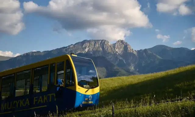 Kolejka na Gubałówkę wita turystów. Sprawdź aktualny gubałówka cennik i podziwiaj Tatry!